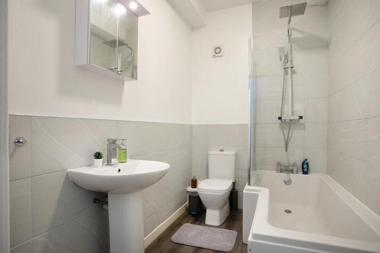 נוטינגהאם Spacious 2 Bedroom Apartments - 5 Mins From Qmc, Universities And City Centre! מראה חיצוני תמונה